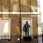 Chic London Home In Trendy Fitzrovia W1. By Oxford St